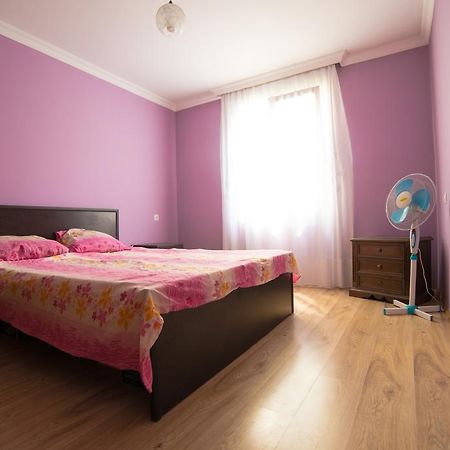 Angisa Apartment Batumi Exterior foto