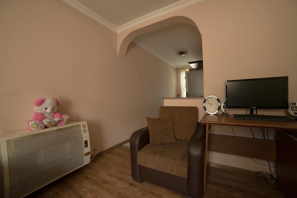 Angisa Apartment Batumi Exterior foto